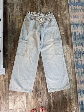Madden girl Pull-On Wide-Leg Cargo Skater Jeans in light-wash denim.